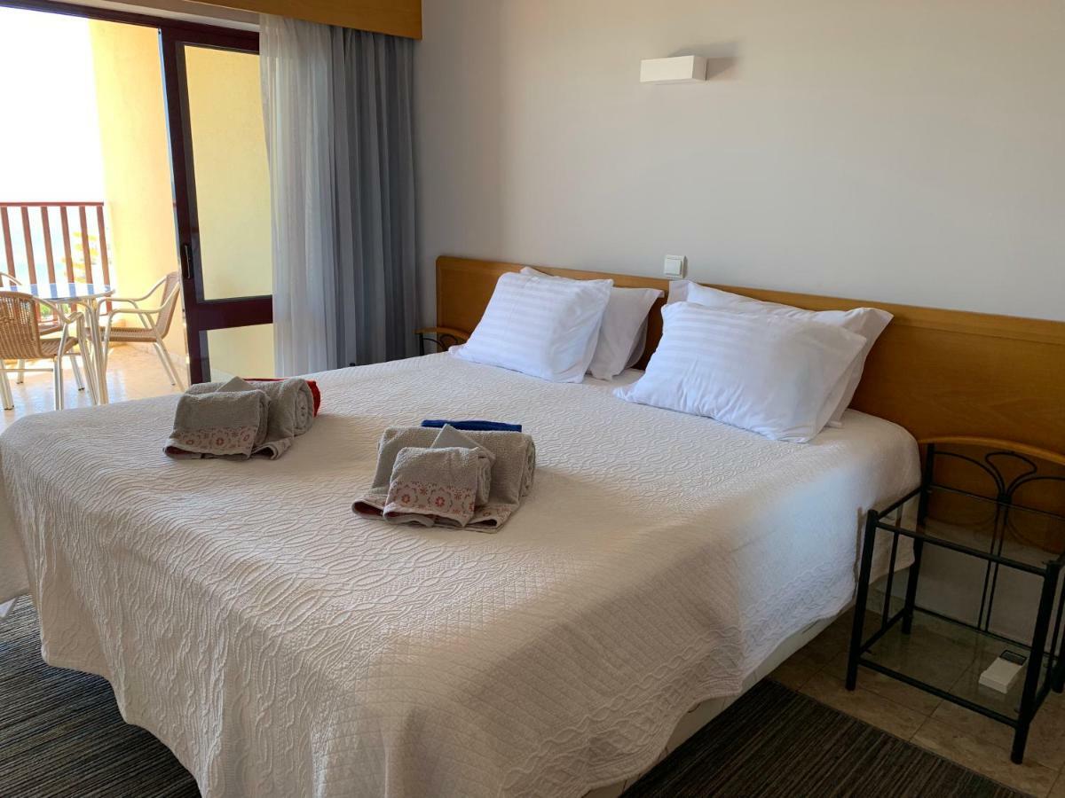 Panoramic Apartment In Portimao: Ocean View, Wifi Bagian luar foto